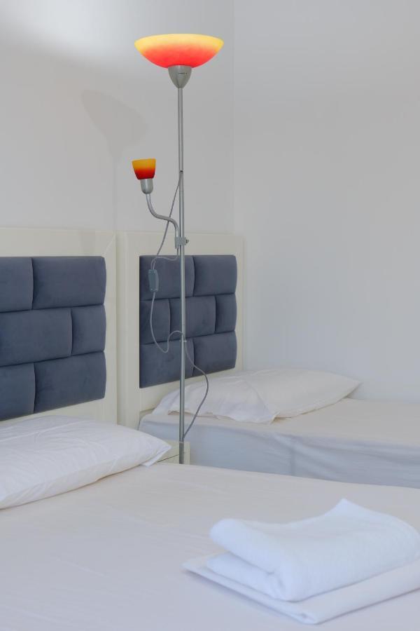 Davide Rooms Sarandë 外观 照片