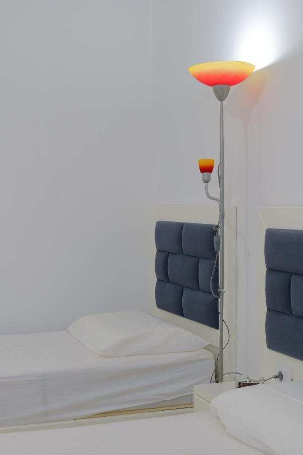 Davide Rooms Sarandë 外观 照片